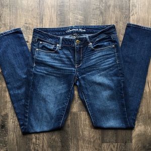 American Eagle size 8 long jeans